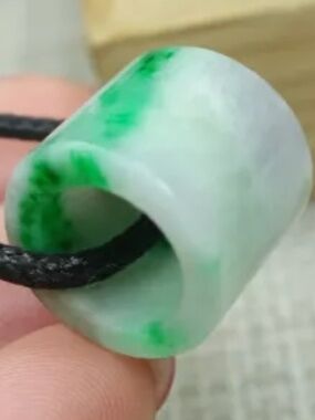 Small Certified Green 100% Natural A jadeite Jade pendant~LuLuTONG 路路通 转运珠